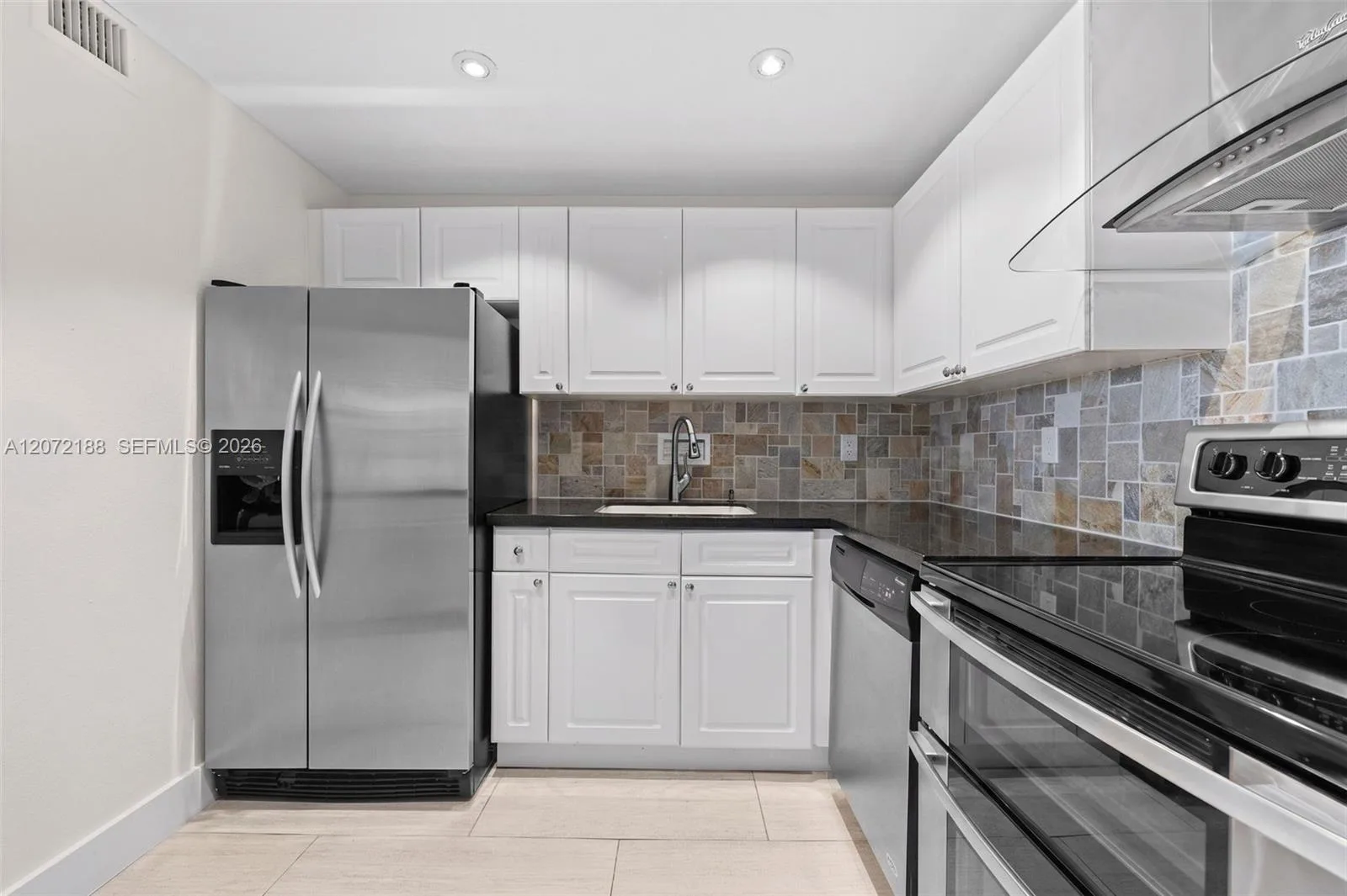 2301 Collins Ave # 1007, Miami Beach, FL 33139 photo 9