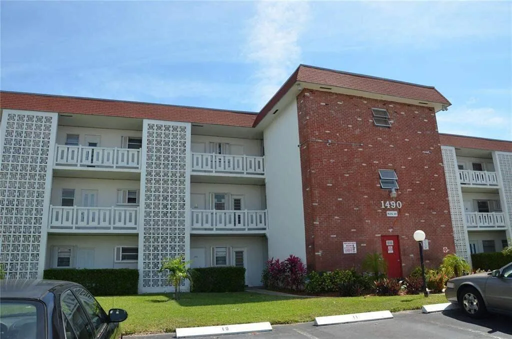 1490 NW 43rd Avenue # 208, Lauderhill, FL 33313