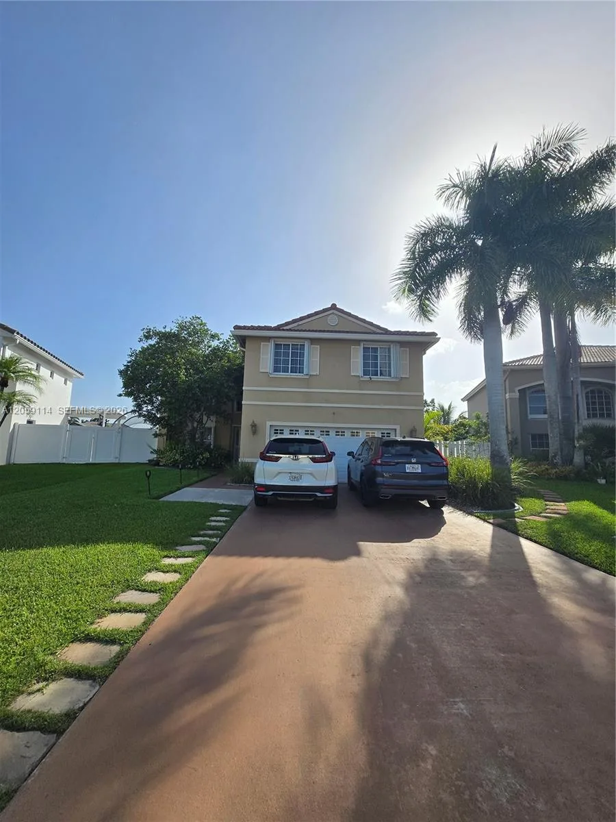 19130 NW 10th St, Pembroke Pines, FL 33029 photo 3
