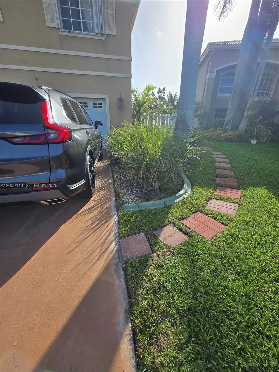 19130 NW 10th St, Pembroke Pines, FL 33029 photo 5