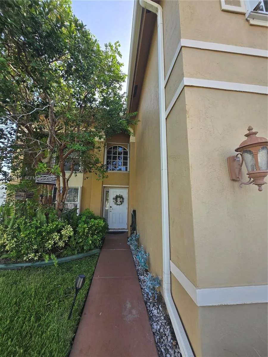 19130 NW 10th St, Pembroke Pines, FL 33029 photo 8