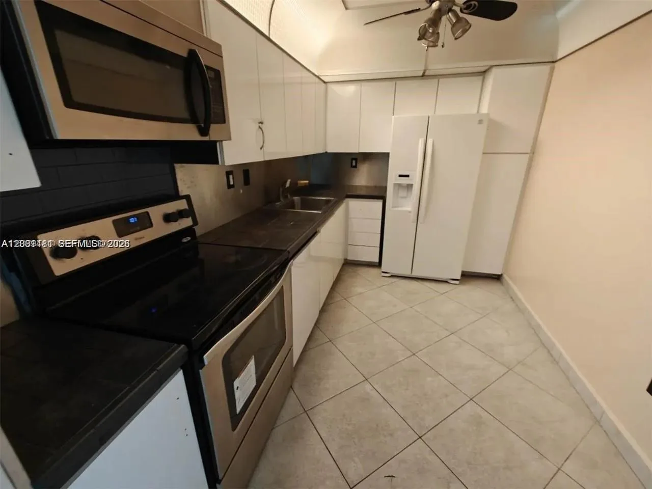 3701 N Country Club Dr # 705, Aventura, FL 33180 photo 4