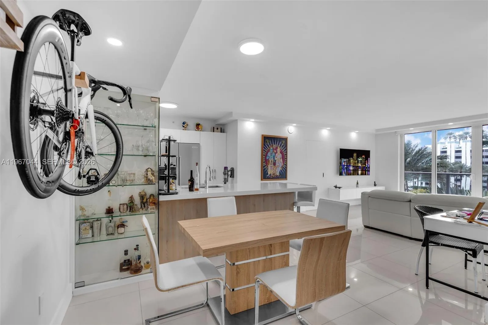 1155 Brickell Bay Dr # 303, Miami, FL 33131 photo 3