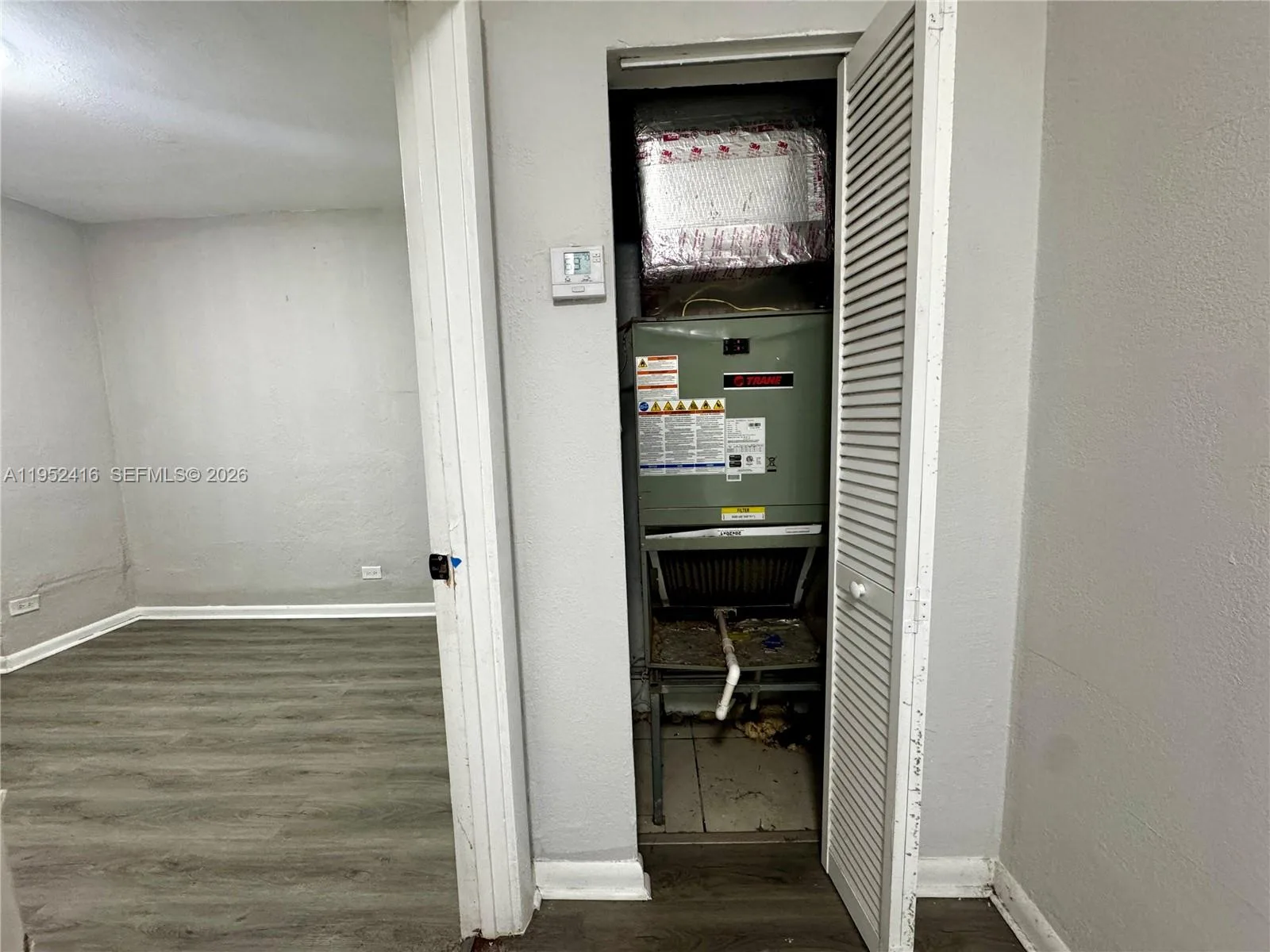 529 SW 3rd St, Miami, FL 33130 photo 12