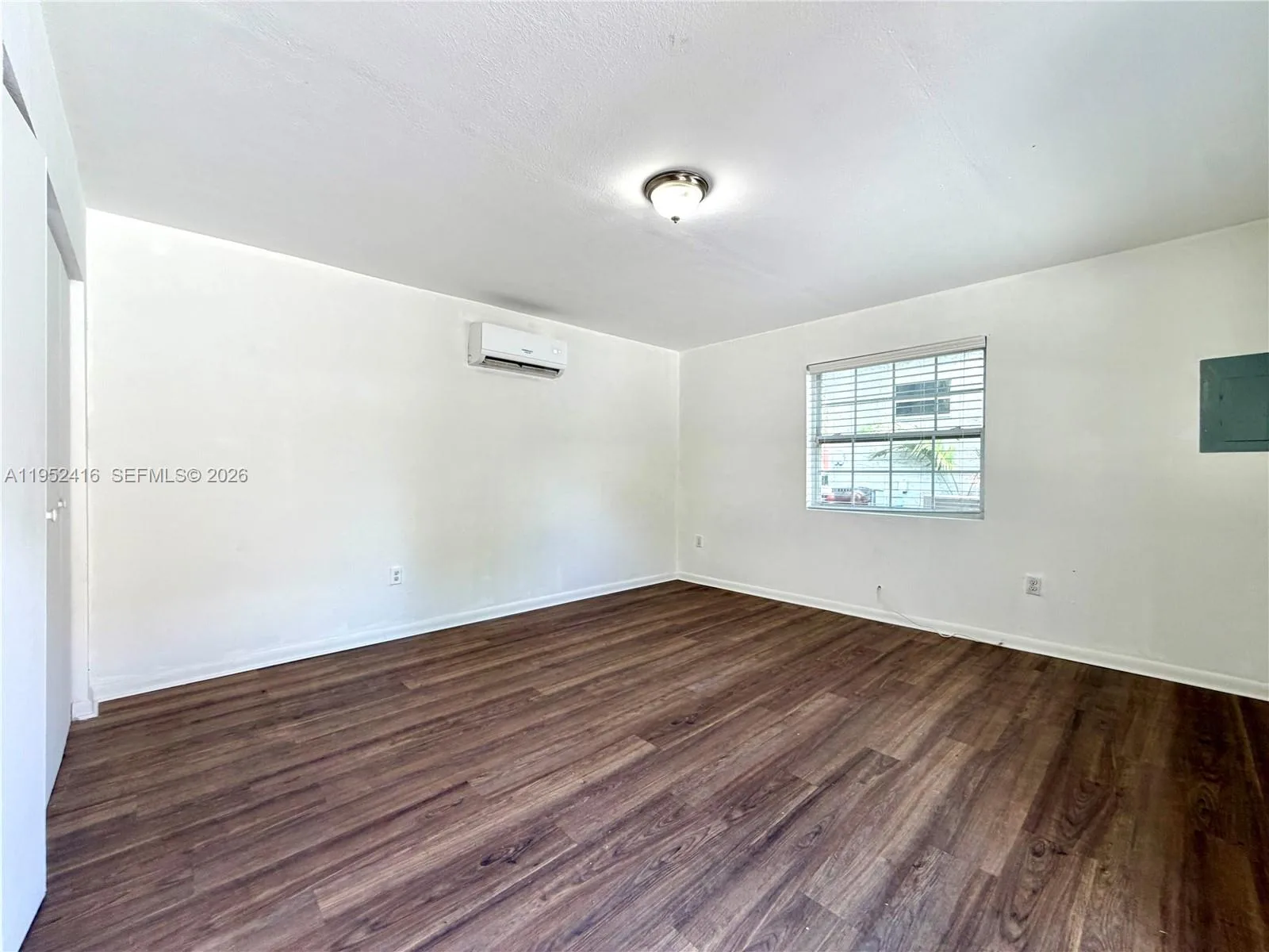 529 SW 3rd St, Miami, FL 33130 photo 9