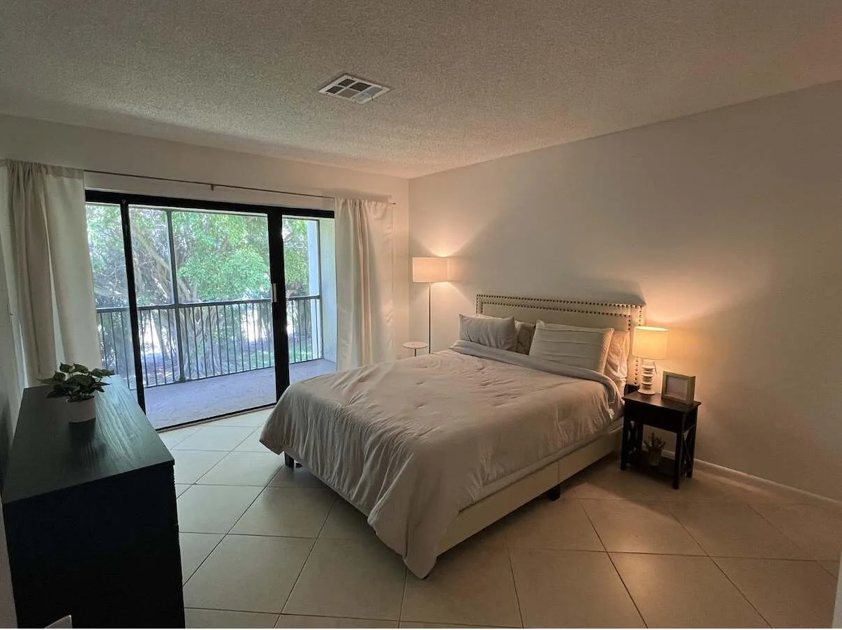 1639 Embassy Drive # 202, West Palm Beach, FL 33401 photo 7