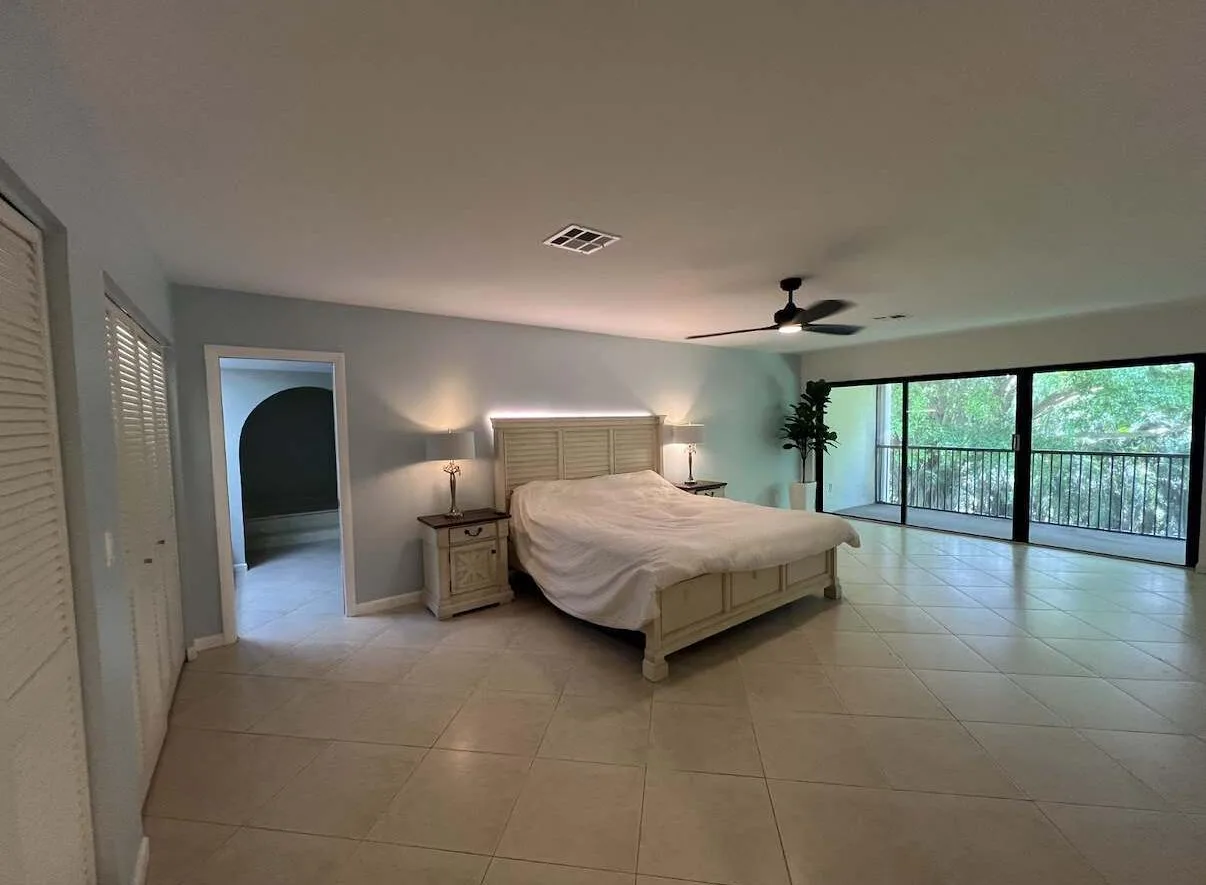 1639 Embassy Drive # 202, West Palm Beach, FL 33401 photo 9