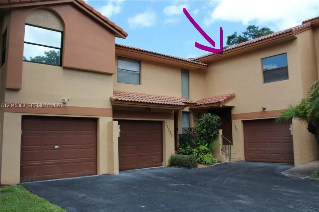 11331 SW 9th Ct, Pembroke Pines, FL 33025 photo 2
