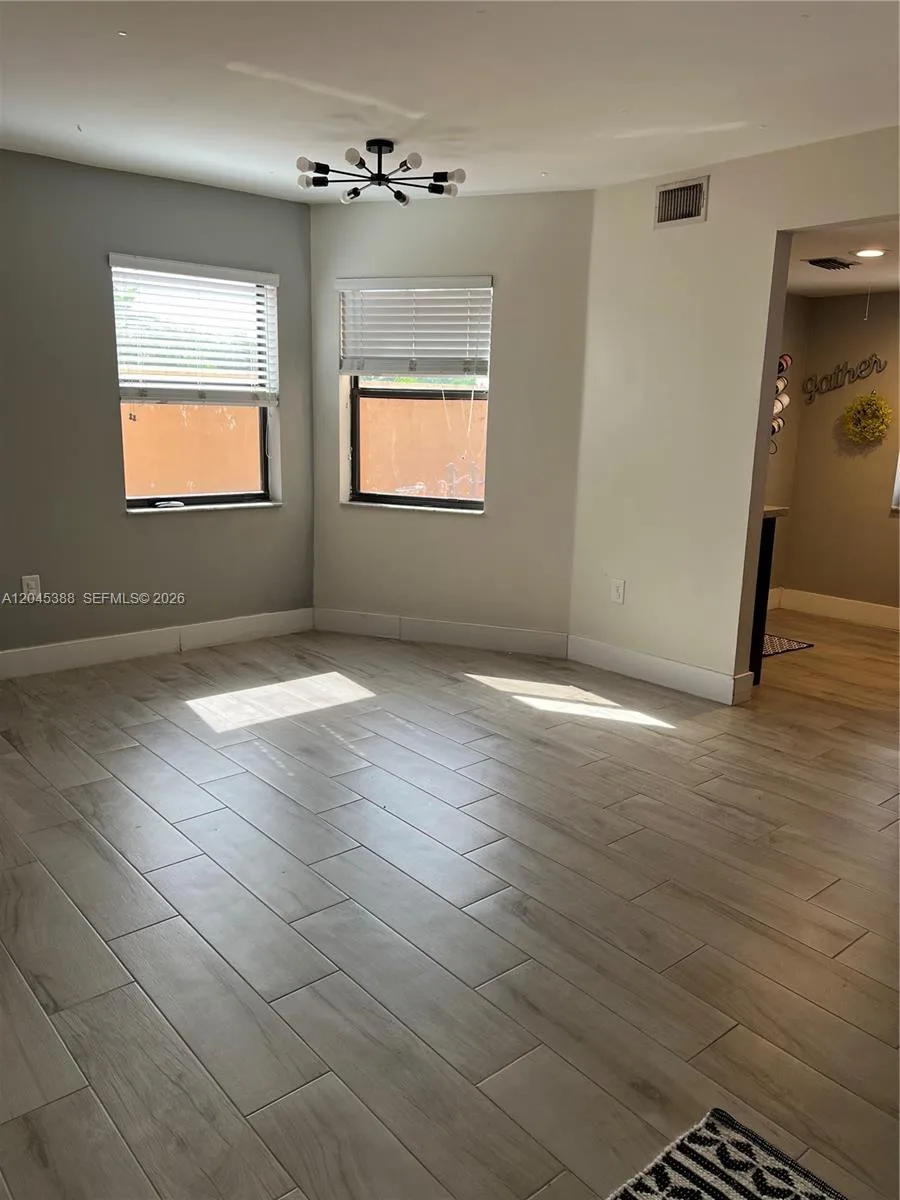 11331 SW 9th Ct, Pembroke Pines, FL 33025 photo 4