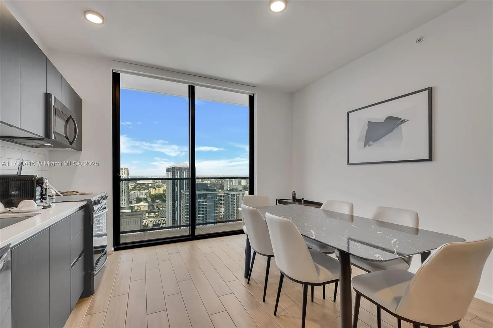 398 NE 5th St # 3901, Miami, FL 33132 photo 5