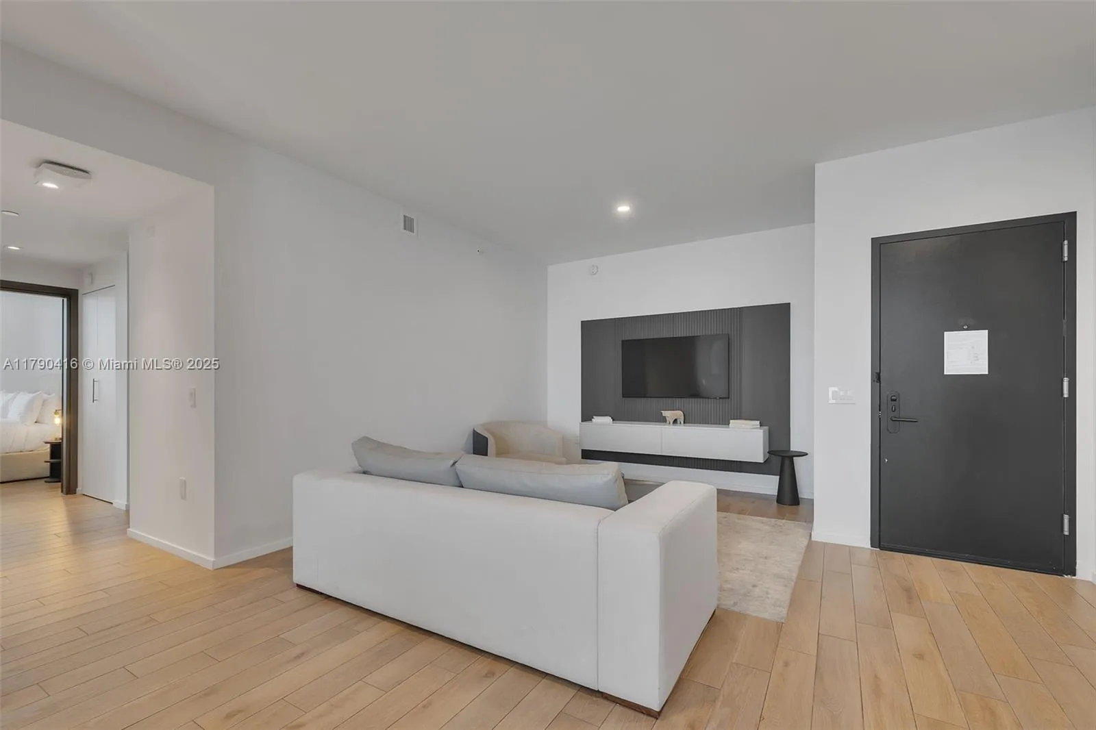 398 NE 5th St # 3901, Miami, FL 33132 photo 6