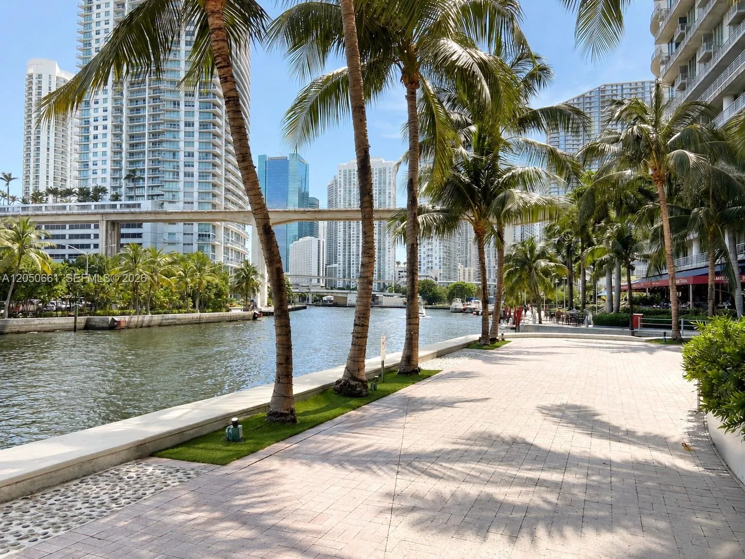 185 SW 7th St # 3704, Miami, FL 33130