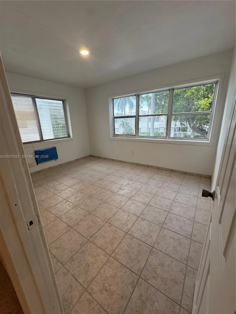 7300 Harding Ave # 21, Miami Beach, FL 33141 photo 5