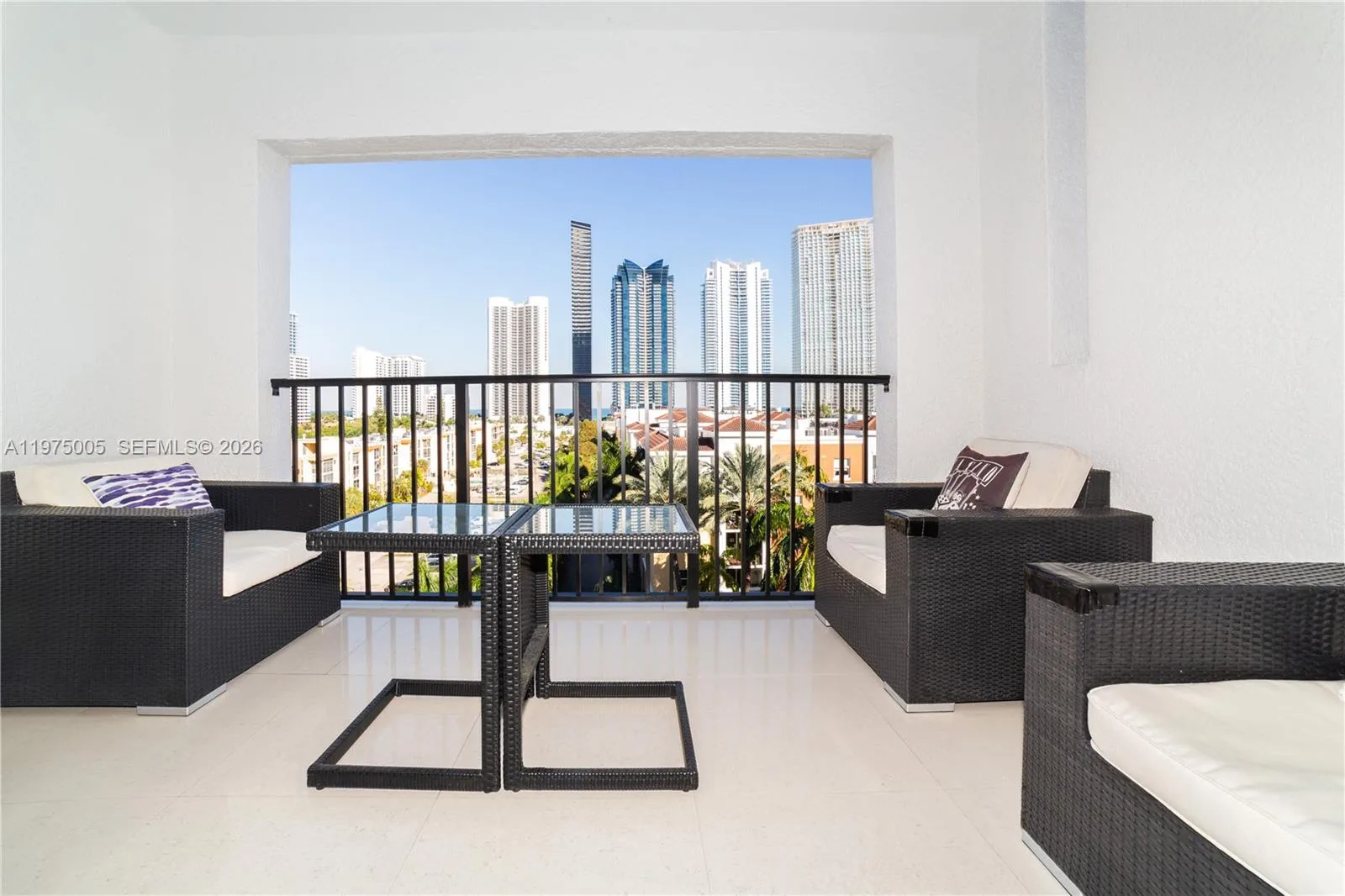 17100 N Bay Rd # 1815, Sunny Isles Beach, FL 33160 photo 2