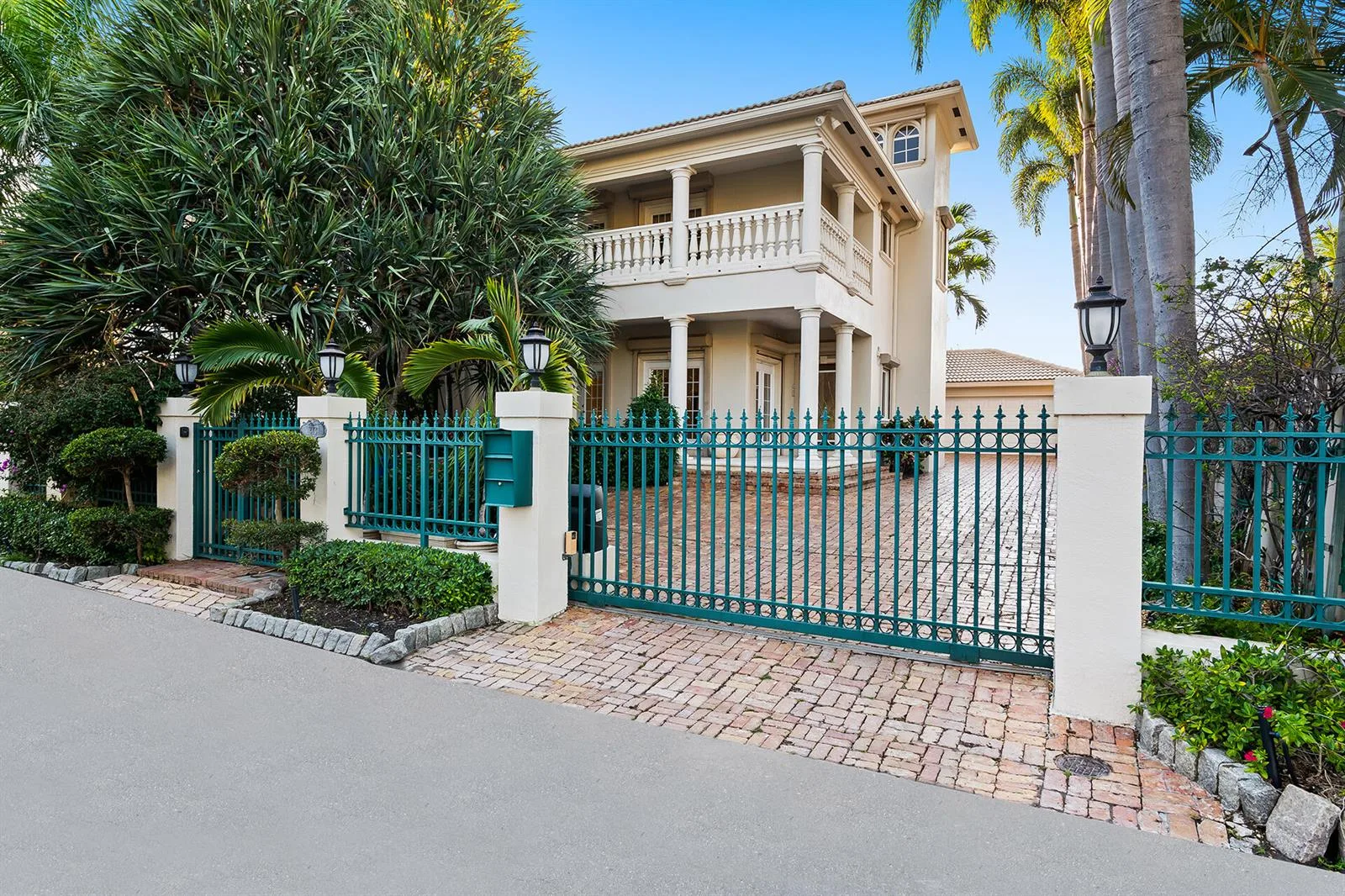 413 Coconut Isle Drive, Fort Lauderdale, FL 33301 photo 10