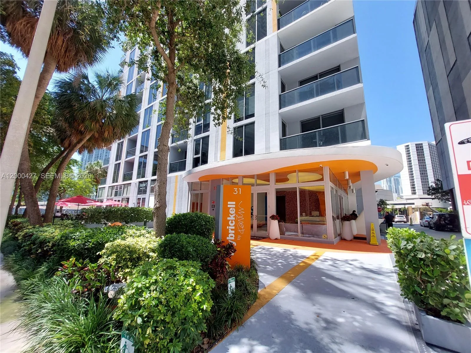 31 SE 6th St # 403, Miami, FL 33131