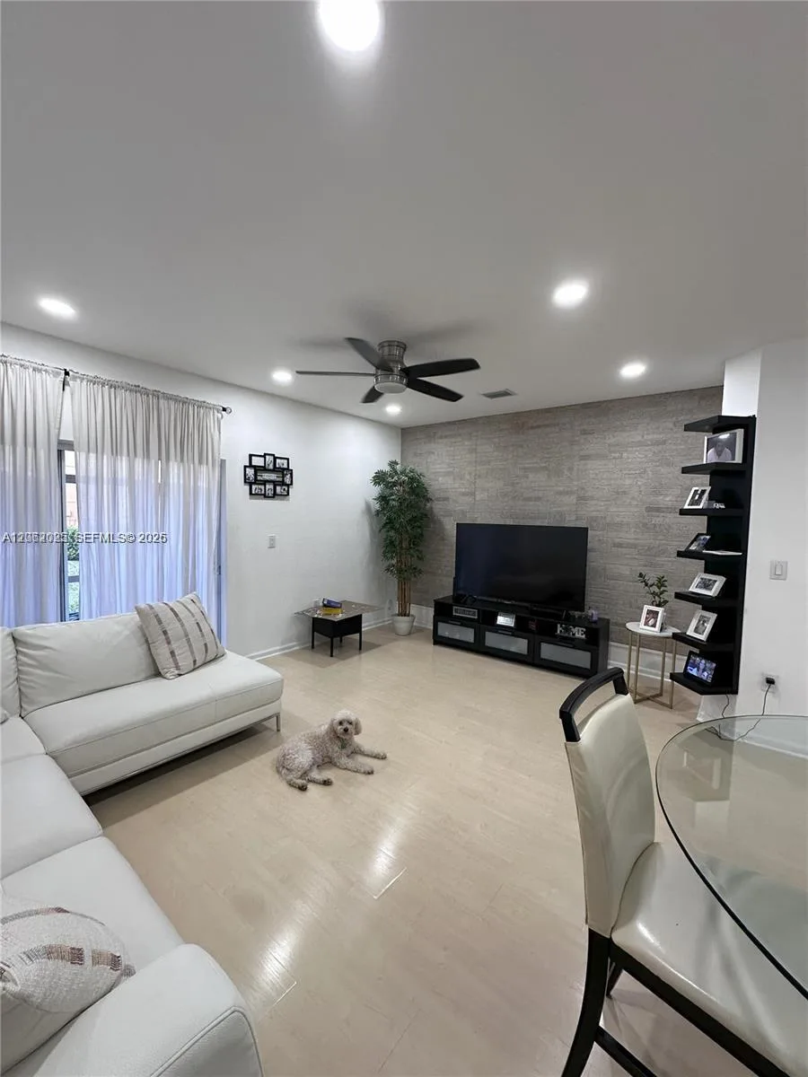 541 Princess Dr, Margate, FL 33068 photo 8