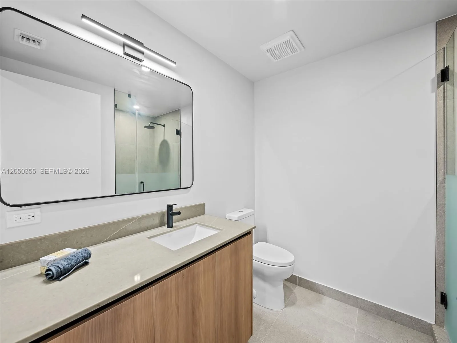 121 NE 5th St # 3704, Miami, FL 33132 photo 11