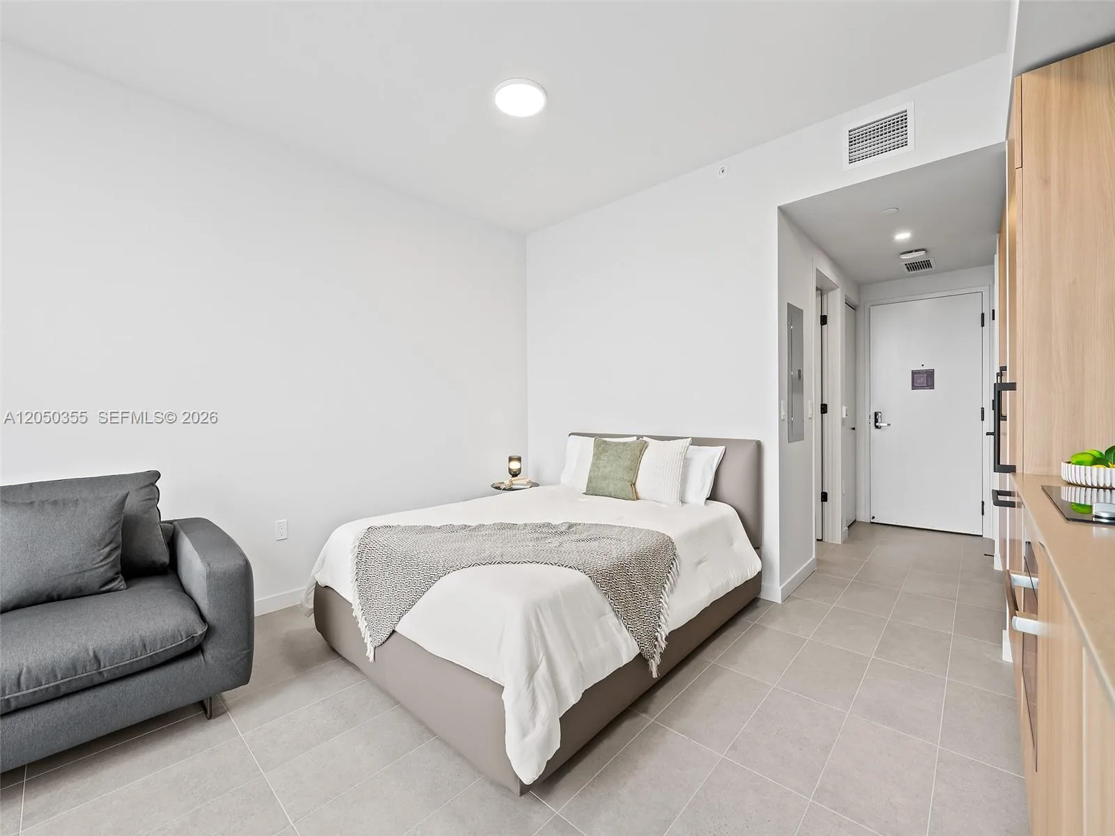 121 NE 5th St # 3704, Miami, FL 33132 photo 9