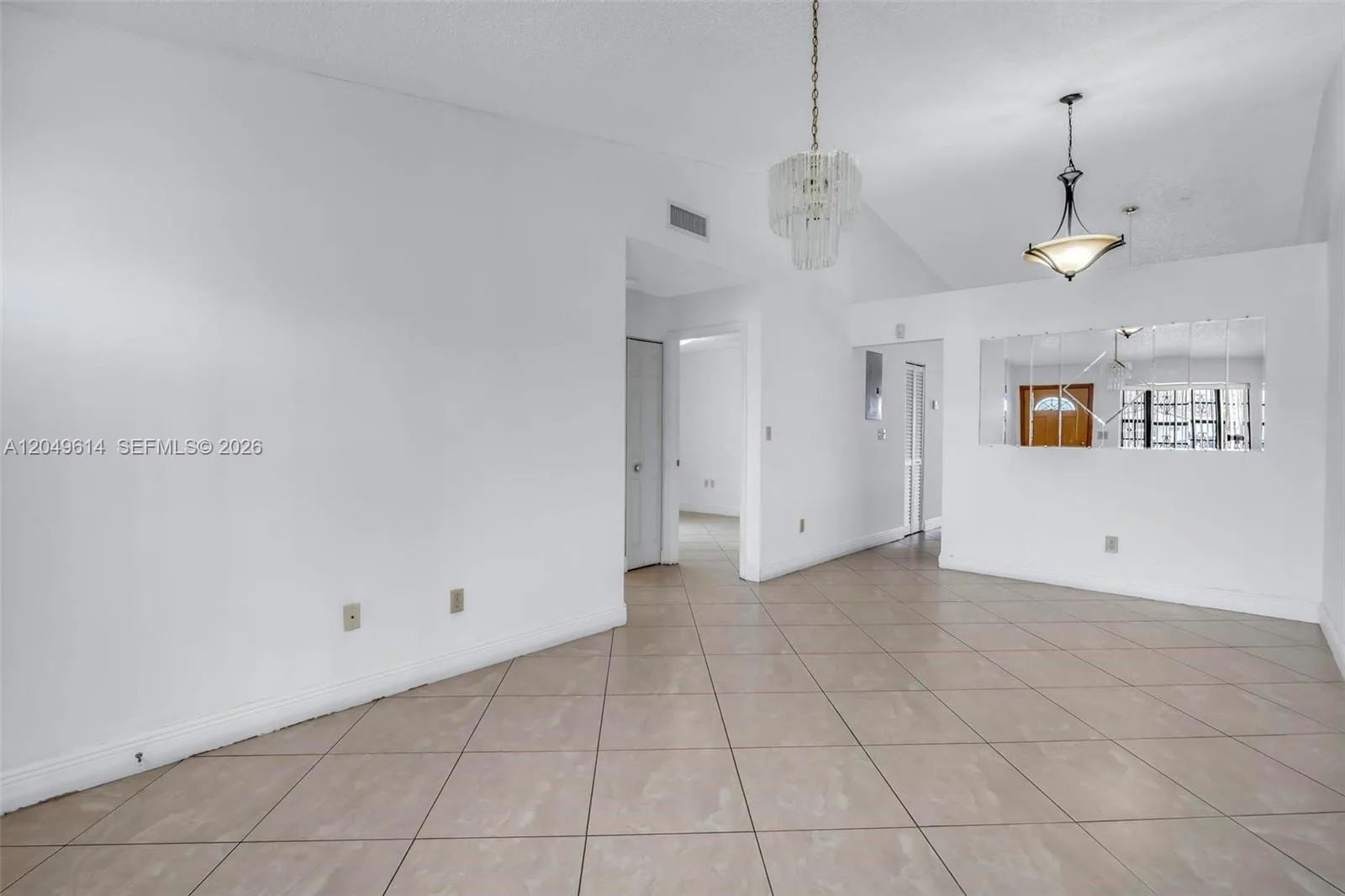 8871 NW 114th St, Hialeah Gardens, FL 33018 photo 3
