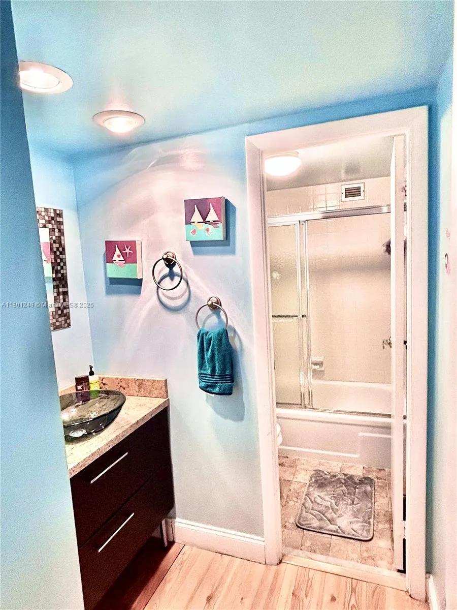 600 Three Islands Blvd # 905, Hallandale Beach, FL 33009 photo 11