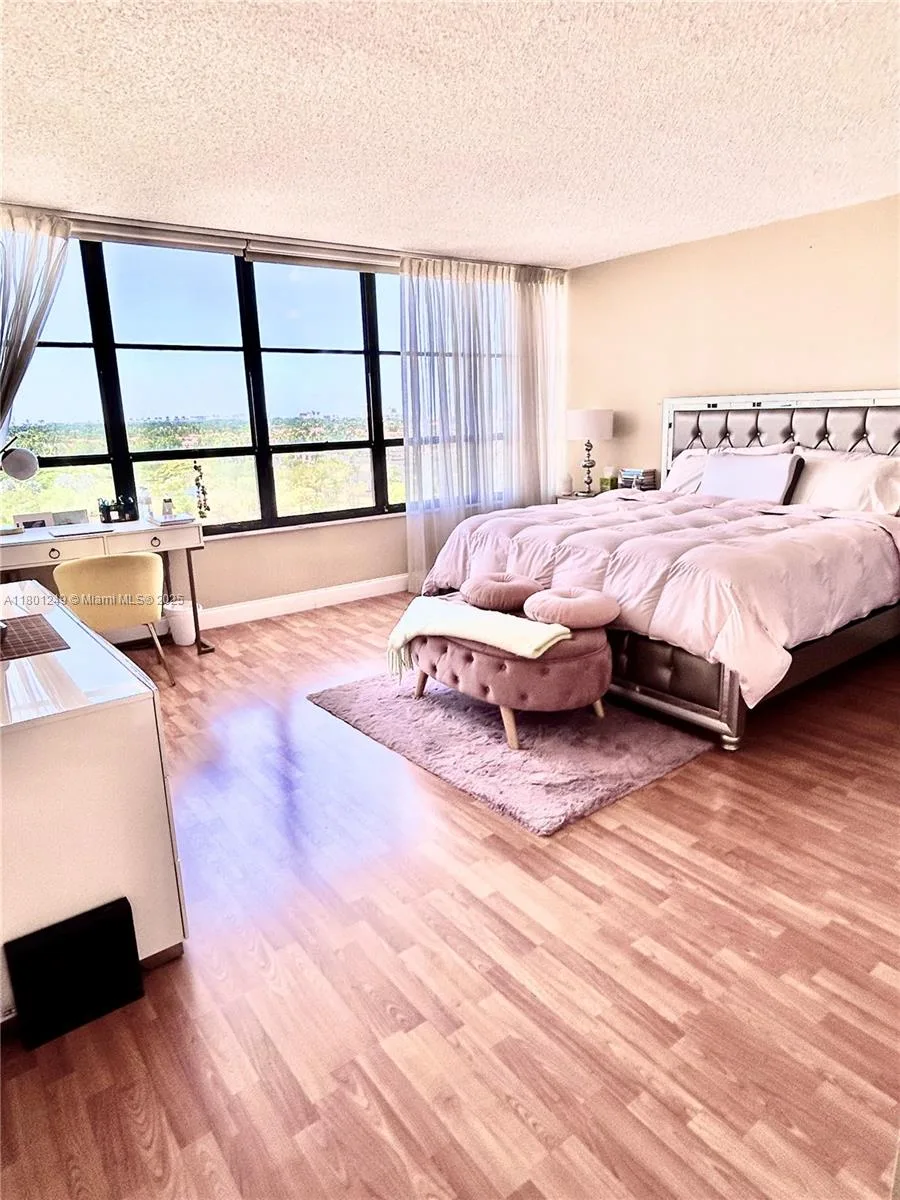 600 Three Islands Blvd # 905, Hallandale Beach, FL 33009 photo 12