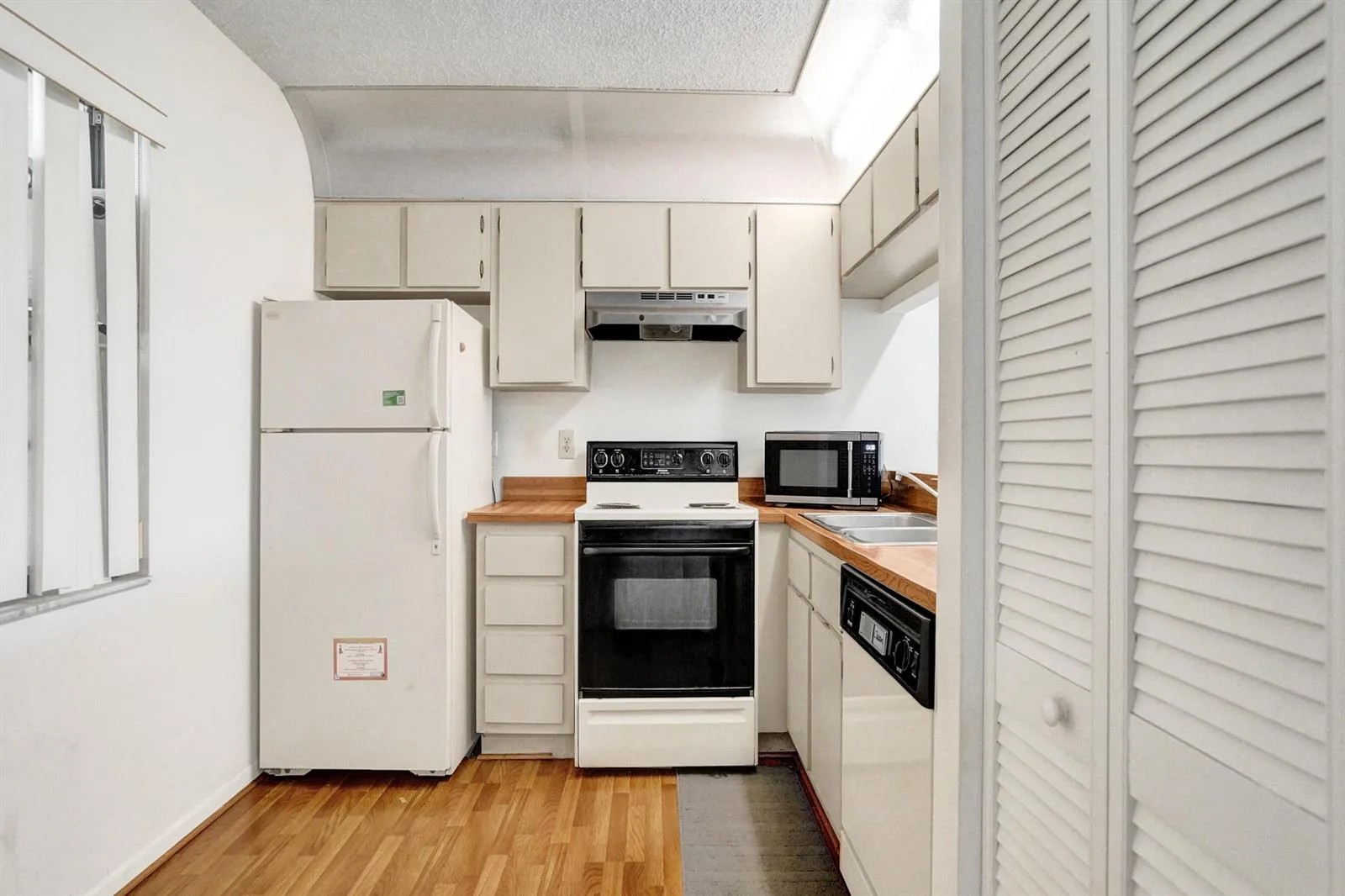 10451 W Broward Boulevard # 205, Plantation, FL 33324 photo 4