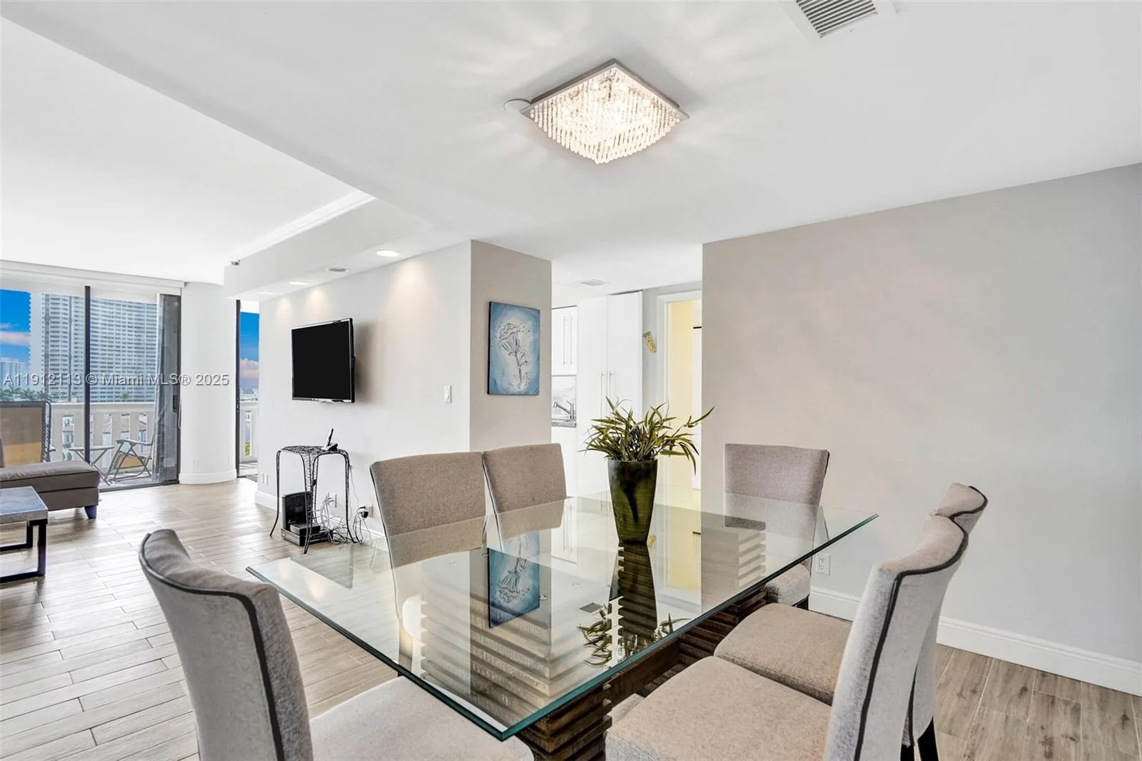 3000 Island Blvd # 903, Aventura, FL 33160 photo 2