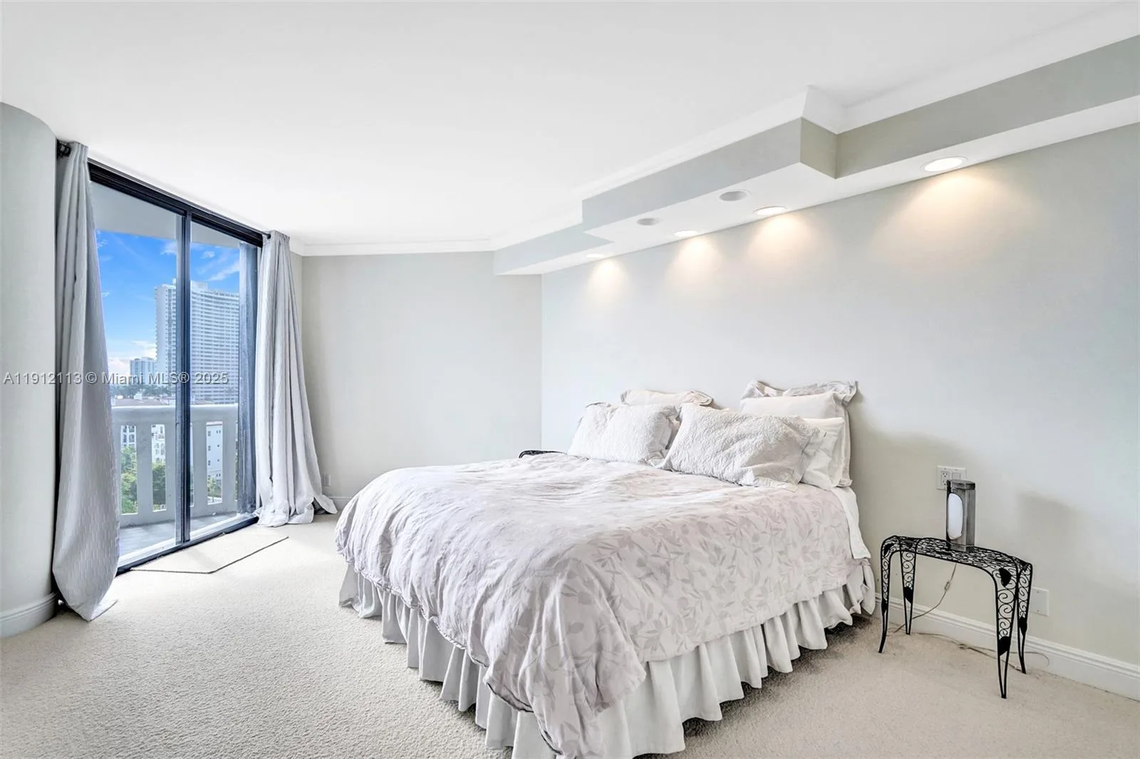 3000 Island Blvd # 903, Aventura, FL 33160 photo 4