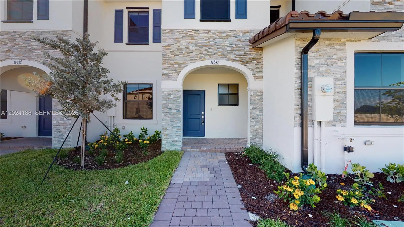 11815 SW 246 TER, Homestead, FL 33032 photo 2