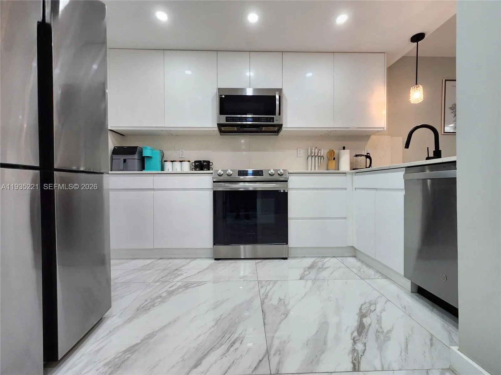 3725 S Ocean Dr # 425, Hollywood, FL 33019 photo 2
