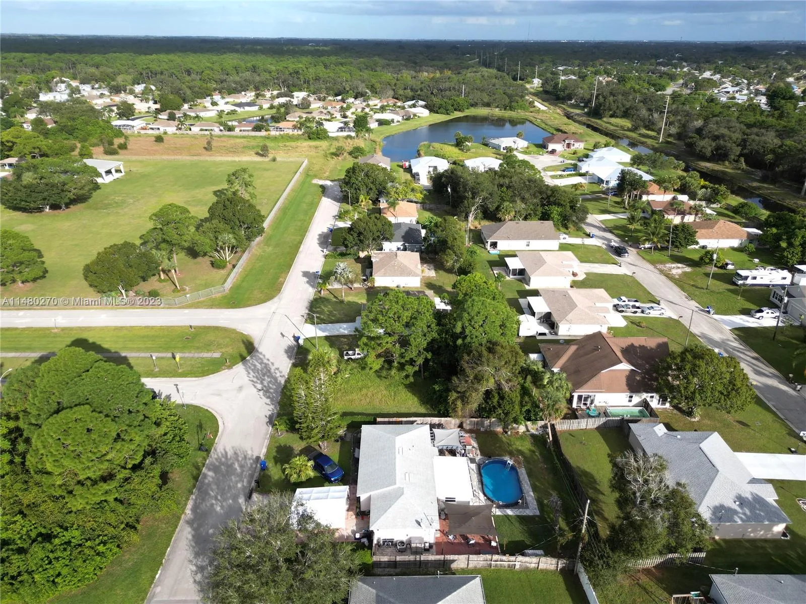 1970 4th Ave SW, Vero Beach, FL 32962 photo 2