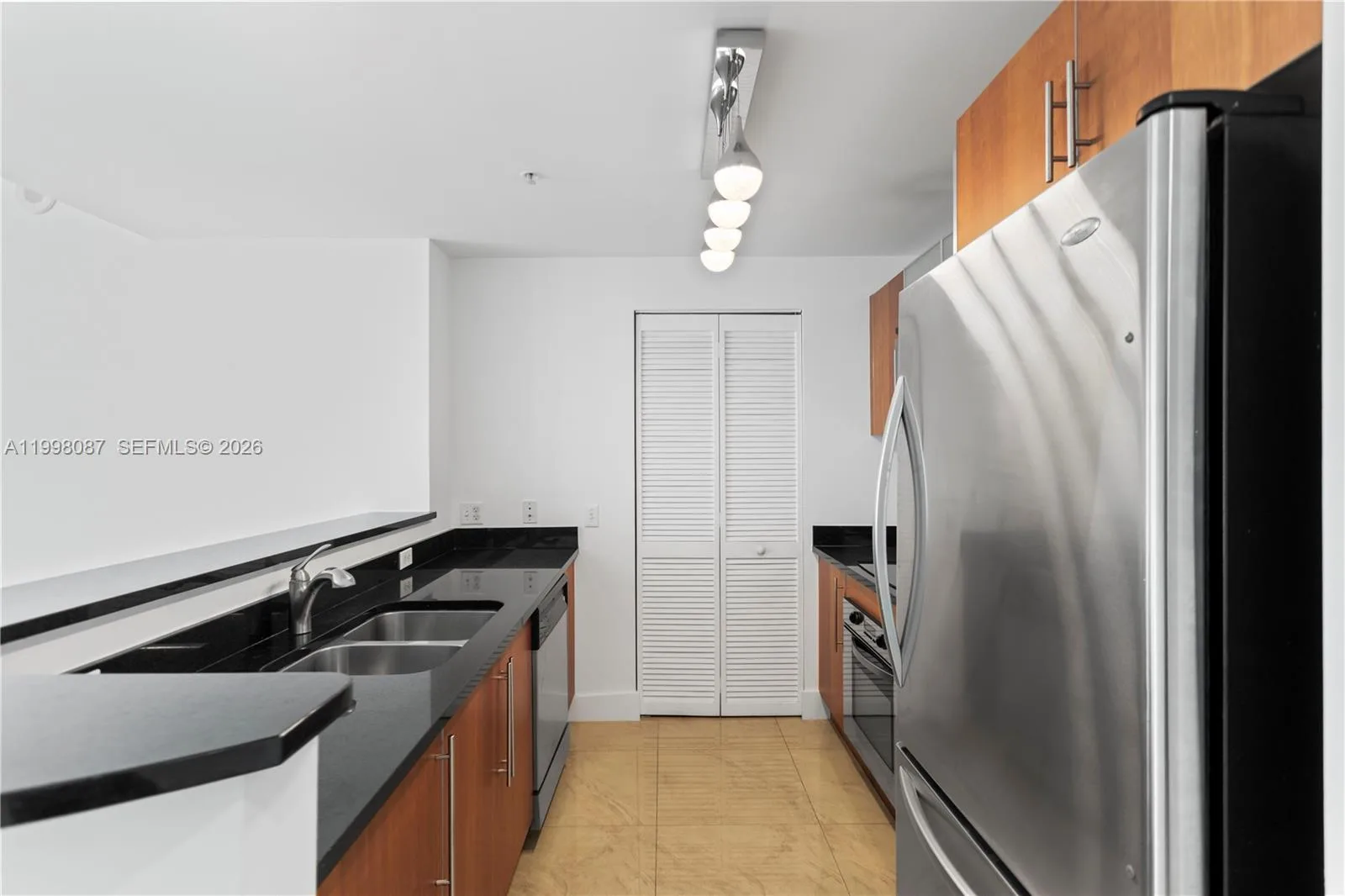 300 S Biscayne Blvd # T-2414, Miami, FL 33131 photo 10