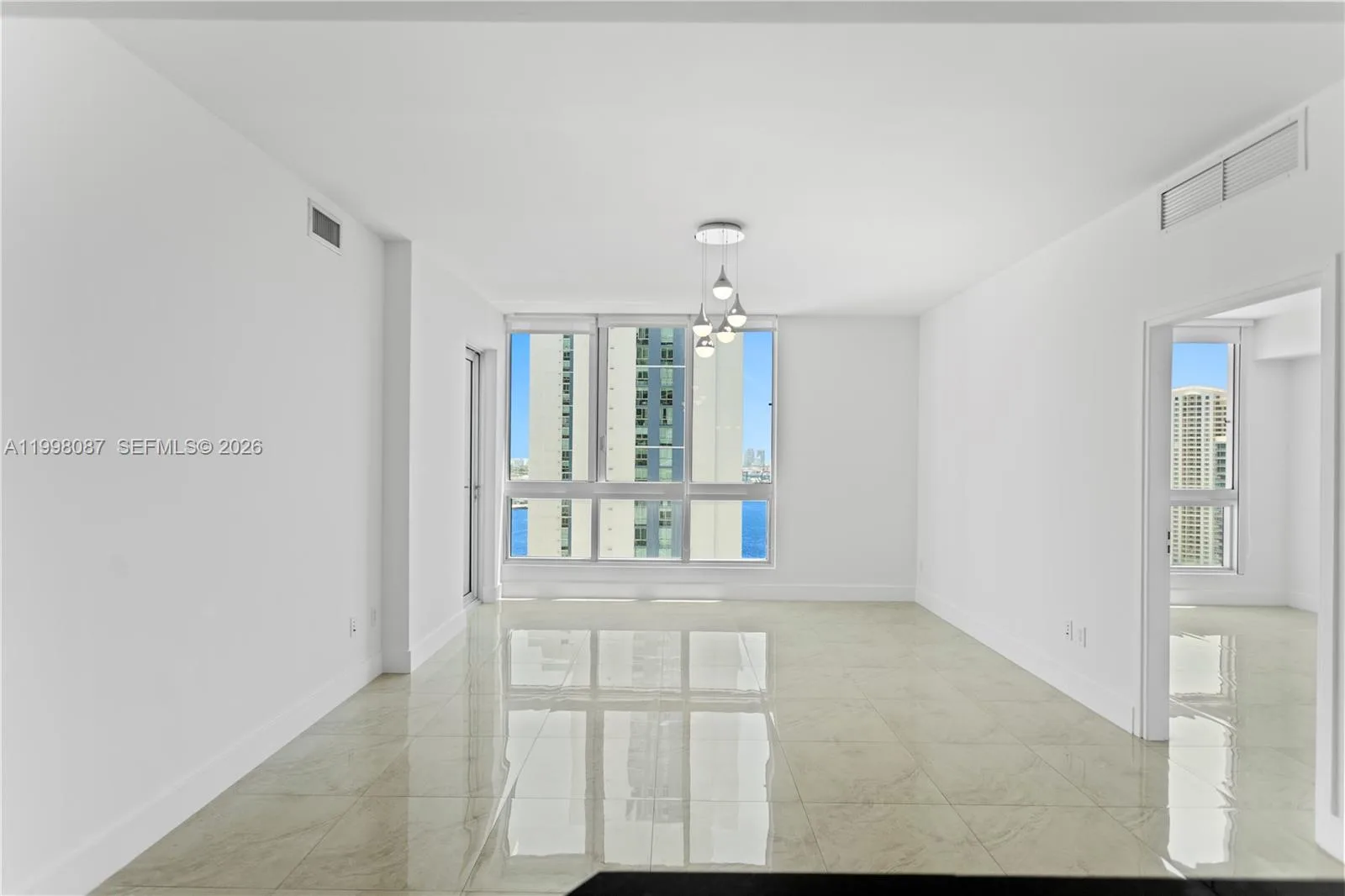 300 S Biscayne Blvd # T-2414, Miami, FL 33131 photo 11