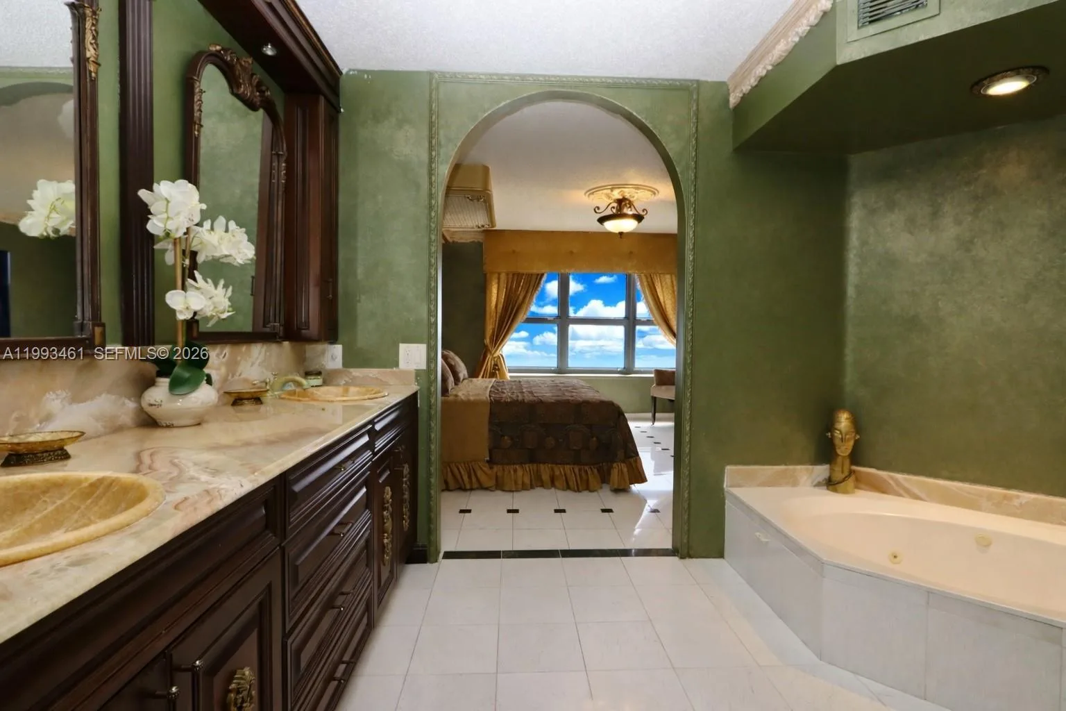 3530 Mystic Pointe Dr # 2915, Aventura, FL 33180 photo 11