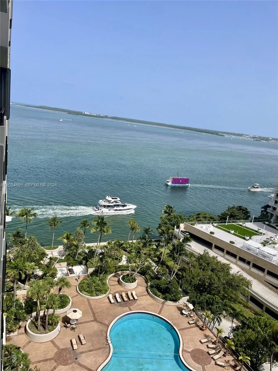 520 Brickell Key Dr # A1512, Miami, FL 33131