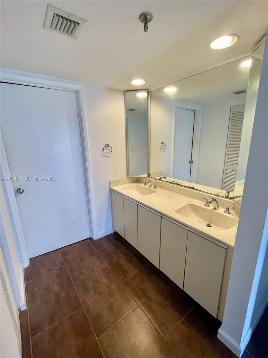 520 Brickell Key Dr # A1512, Miami, FL 33131 photo 6