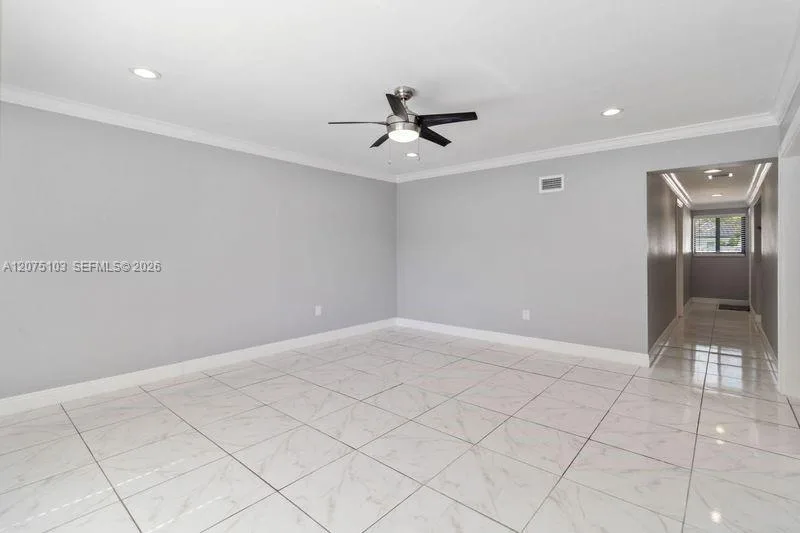 913 SW 49th Ave, Plantation, FL 33317 photo 11