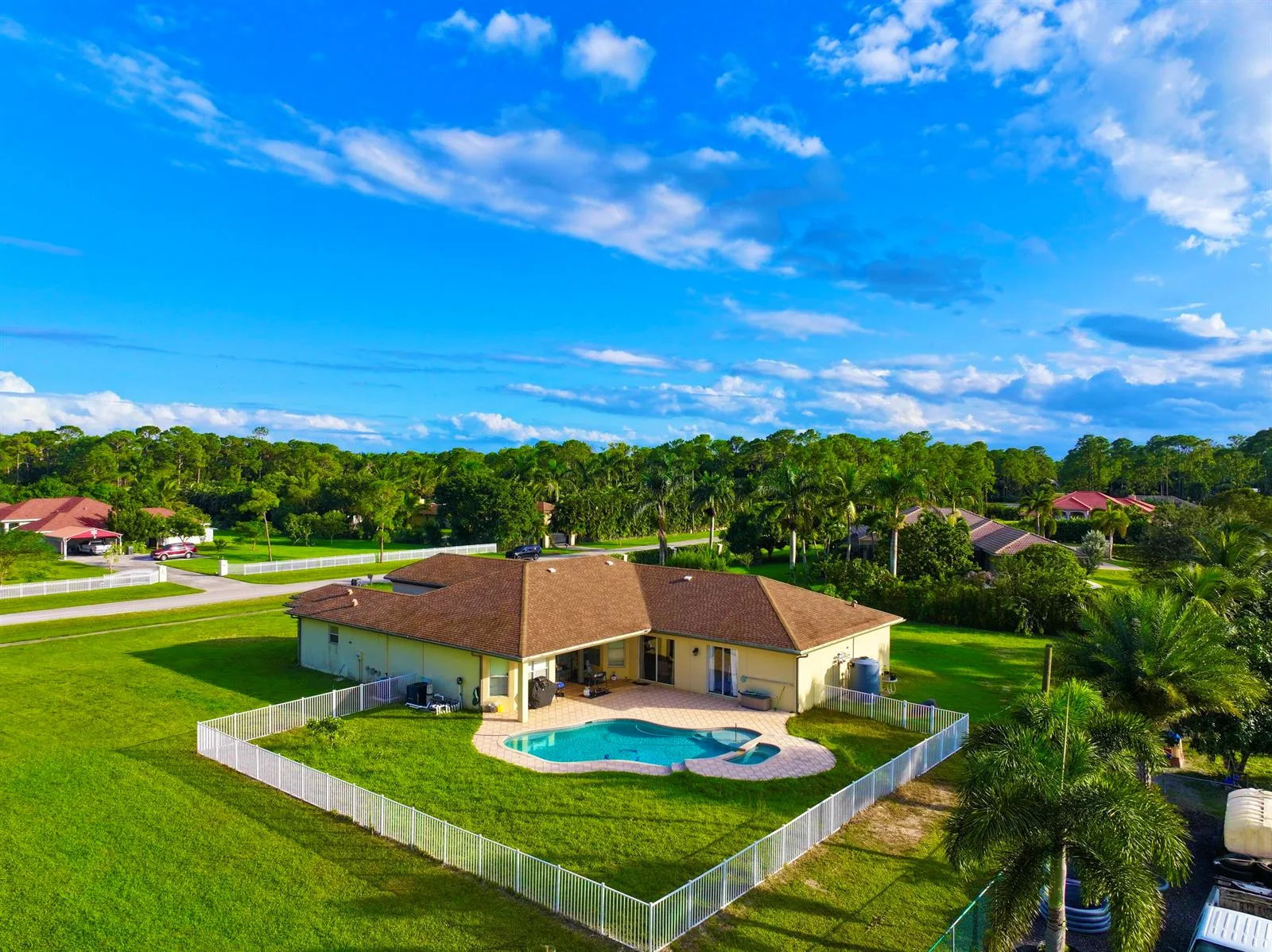 6613 Hall Boulevard, FL 33470