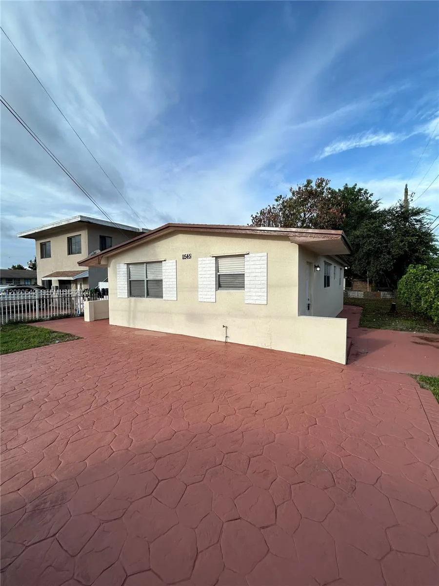 11545 NW 17th Ave, Miami, FL 33167