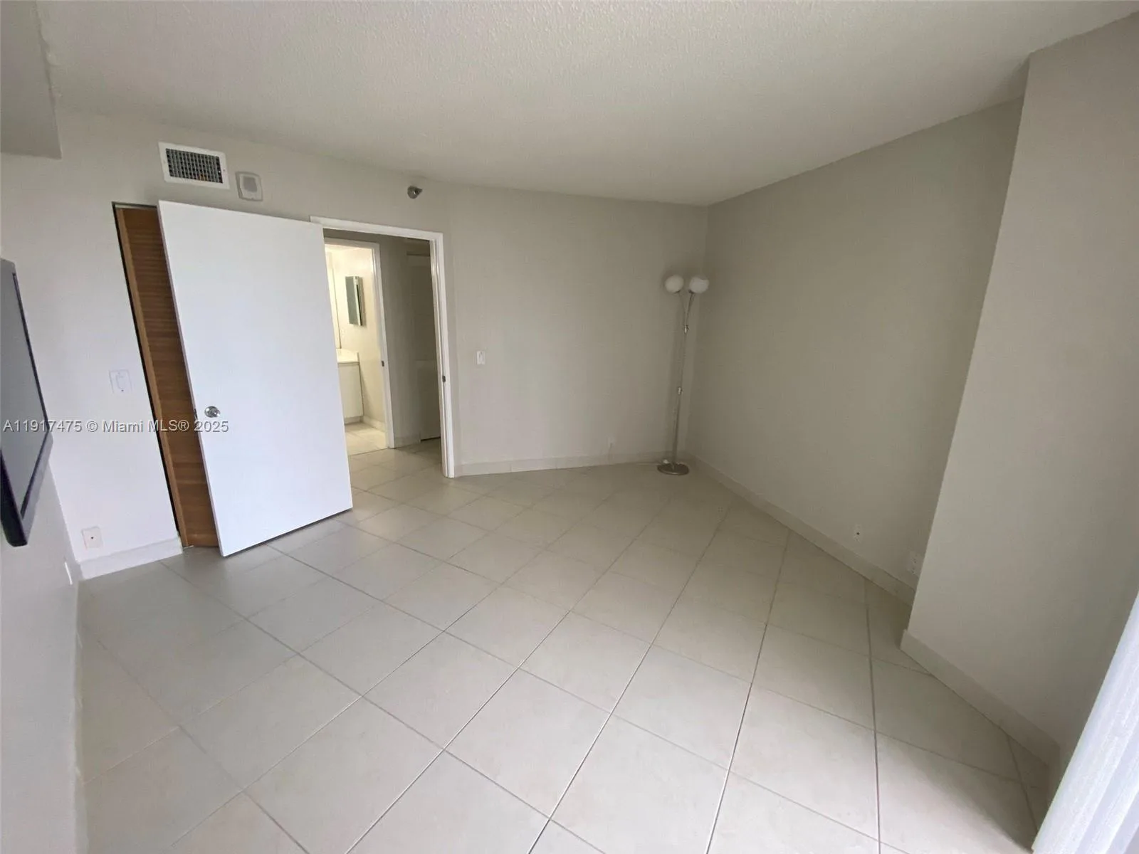 3400 NE 192nd St # 1010, Aventura, FL 33180 photo 9
