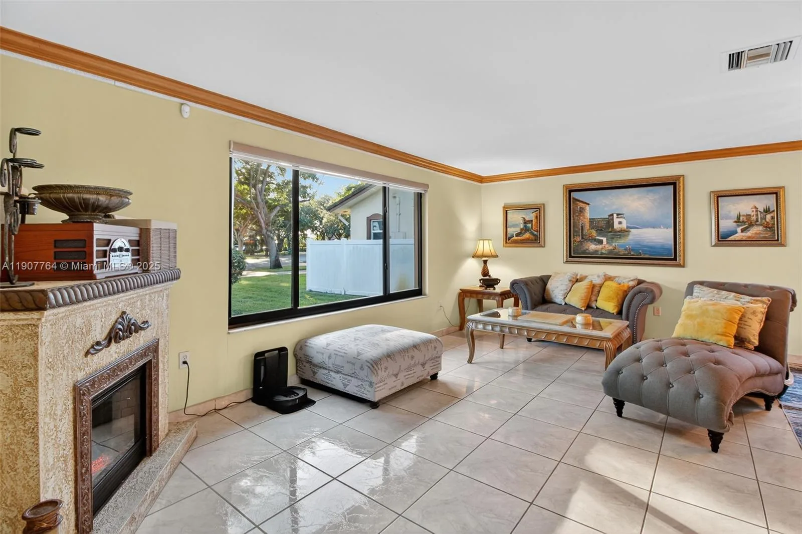 15010 Dunbarton Pl, Miami Lakes, FL 33016 photo 10