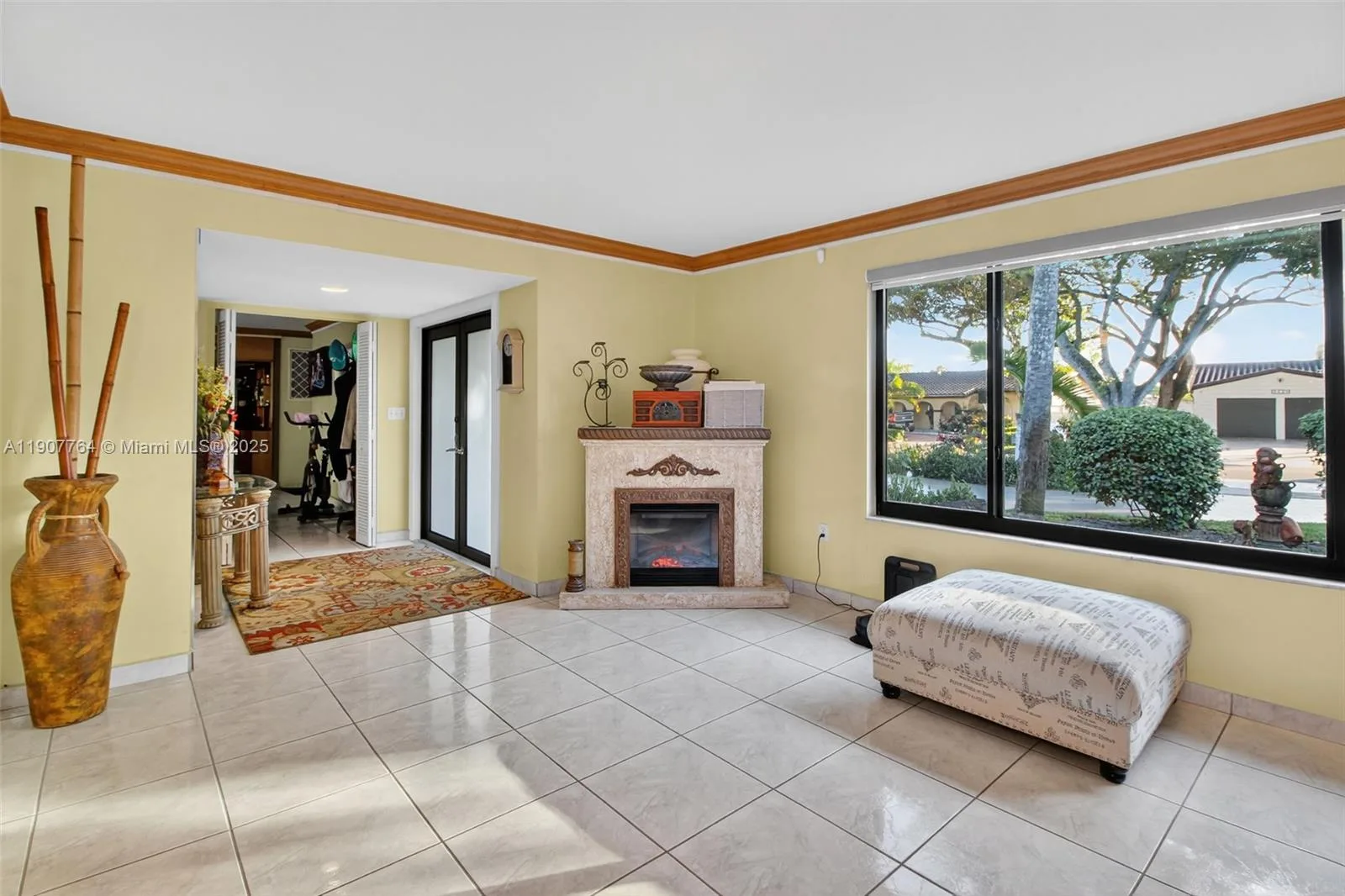 15010 Dunbarton Pl, Miami Lakes, FL 33016 photo 11