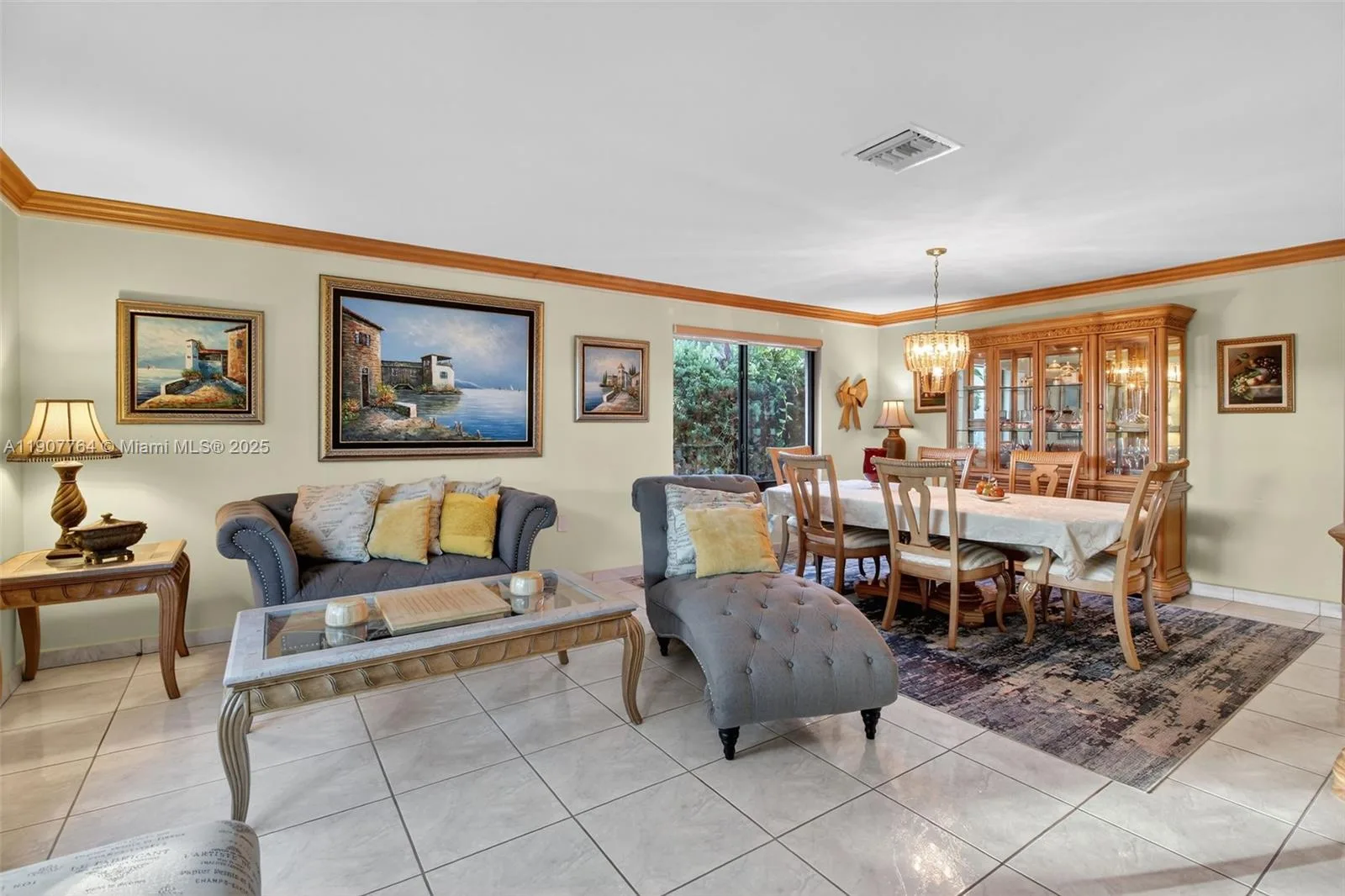 15010 Dunbarton Pl, Miami Lakes, FL 33016 photo 12
