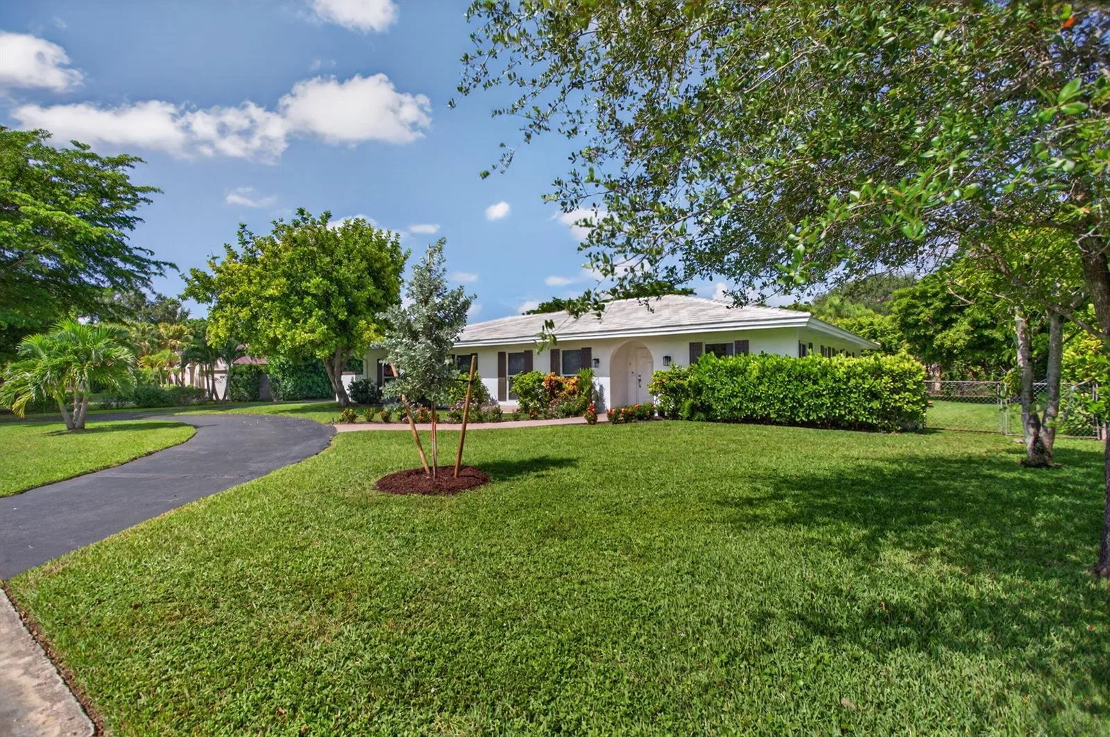 2400 NW 105TH Terrace, Coral Springs, FL 33065 photo 2
