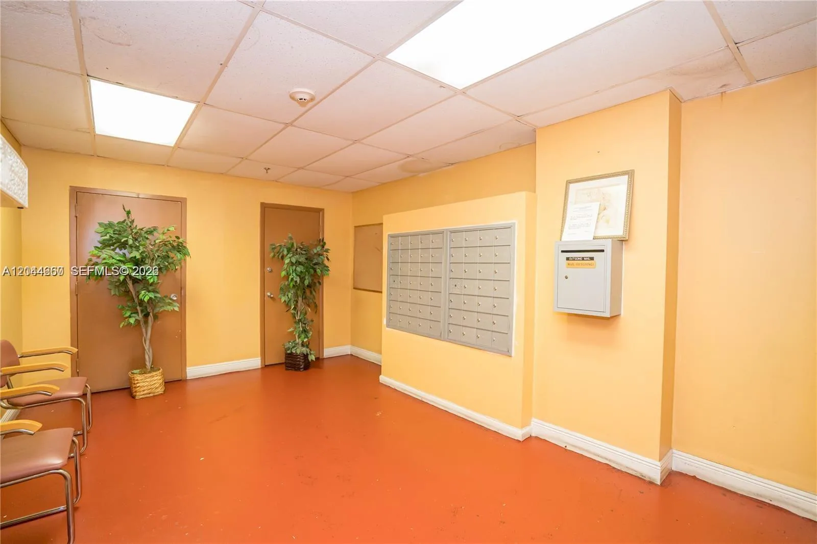 Listing photo 6