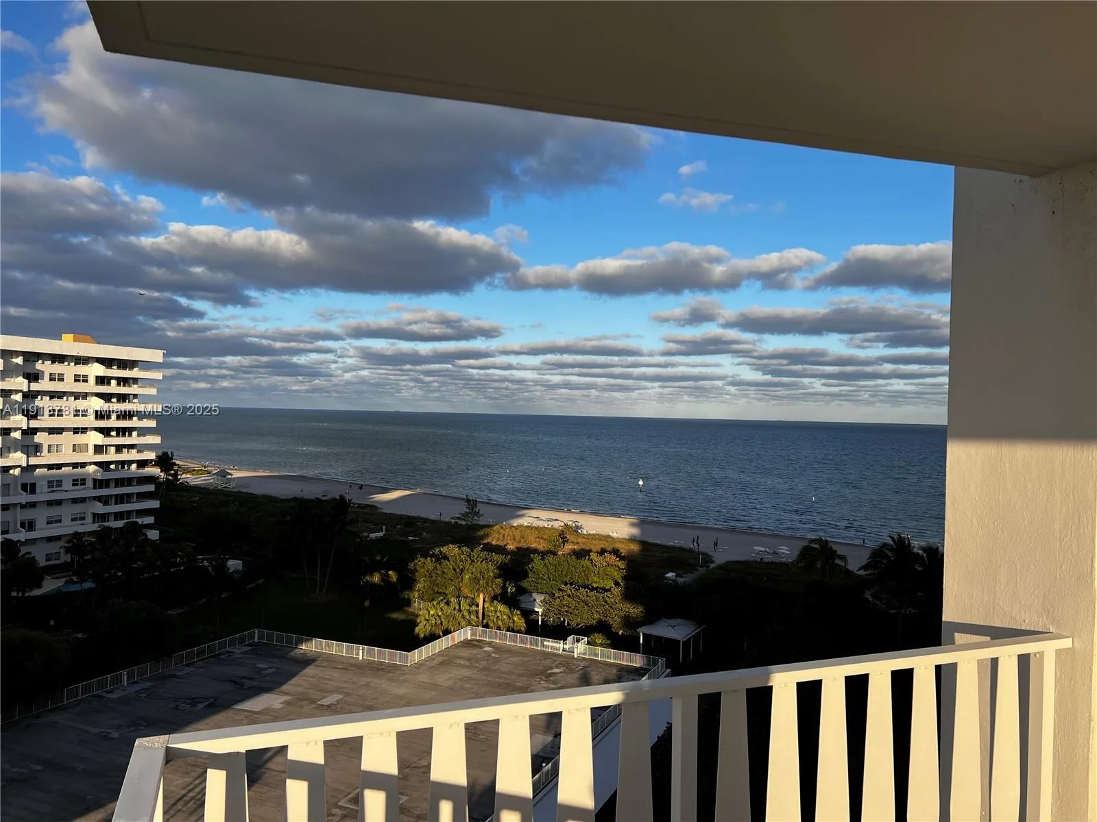 200 Ocean Lane Dr # 909, Key Biscayne, FL 33149 photo 2