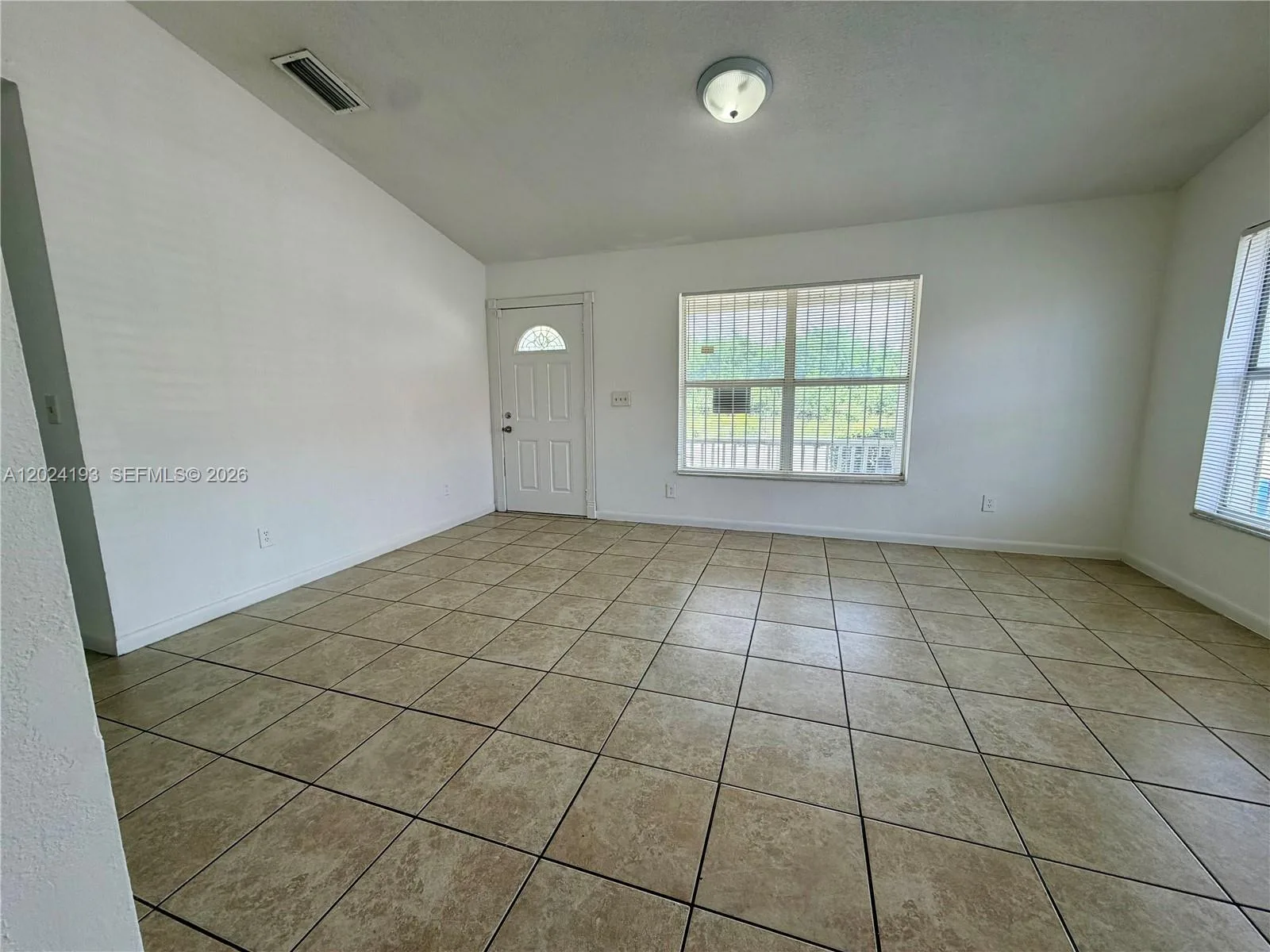408 NW 12th St, Florida City, FL 33034 photo 4