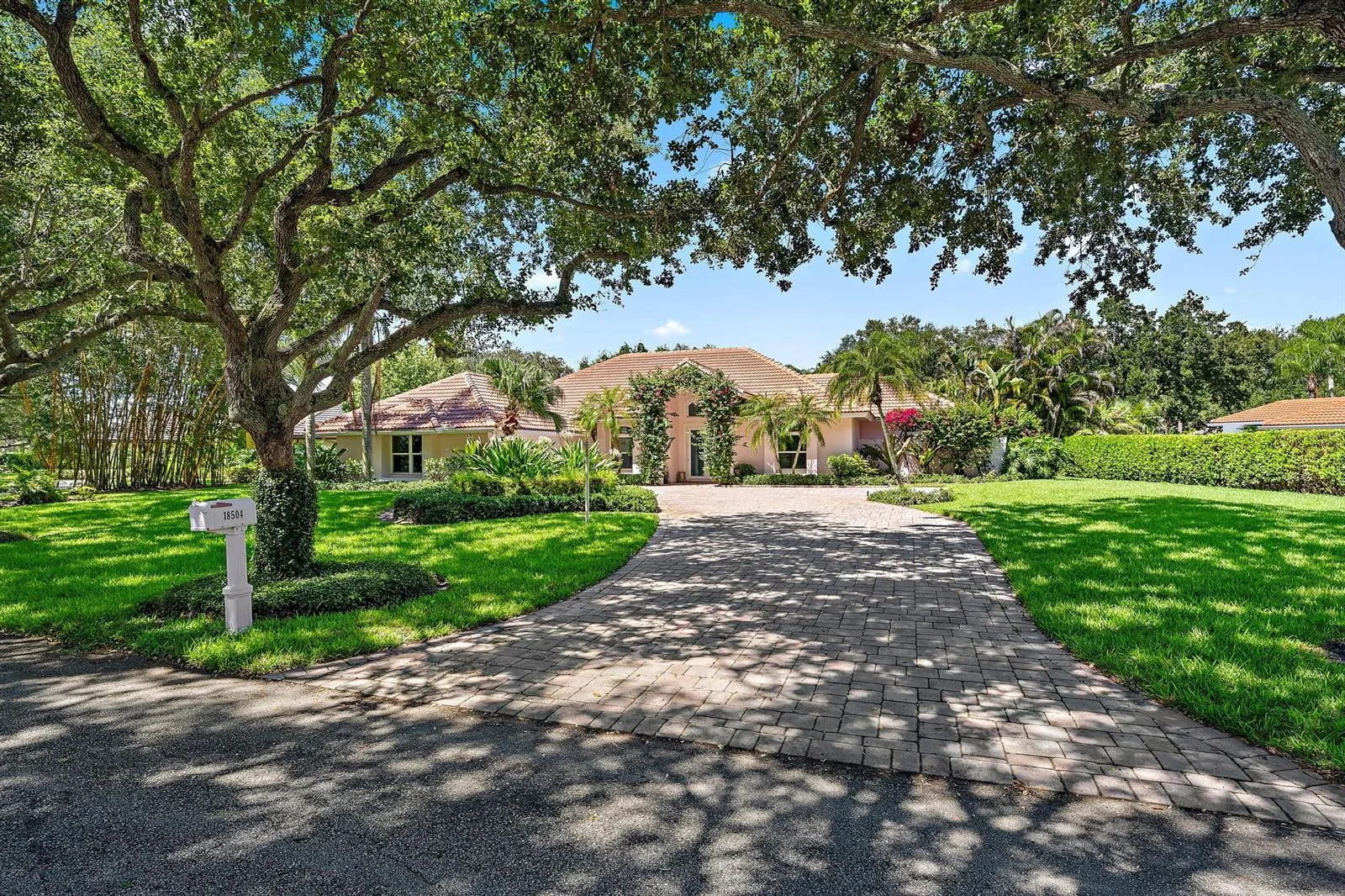 18504 SE Heritage Oaks Lane, Jupiter, FL 33469