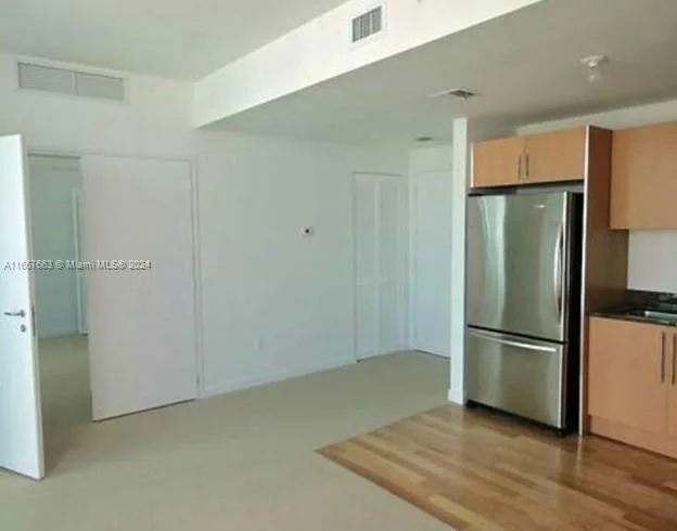 300 S Biscayne Blvd # T-1703, Miami, FL 33131 photo 3